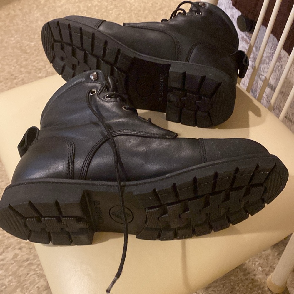 Men Safety LeHigh Thinsulate Utra Shoes ~ Size 9D